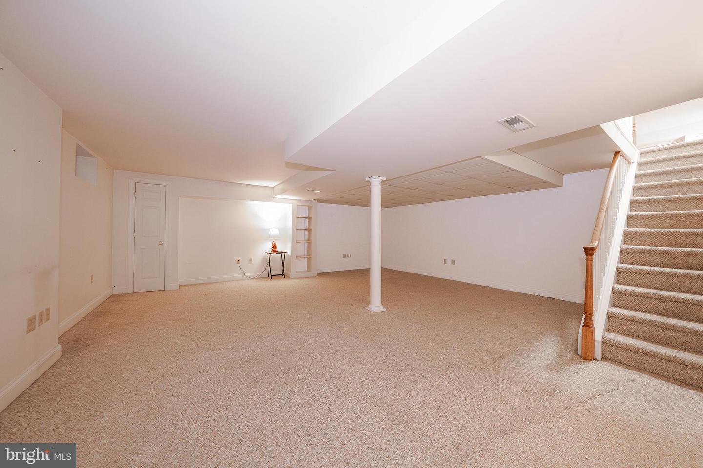 301 Hanover Ct Property Photo 44