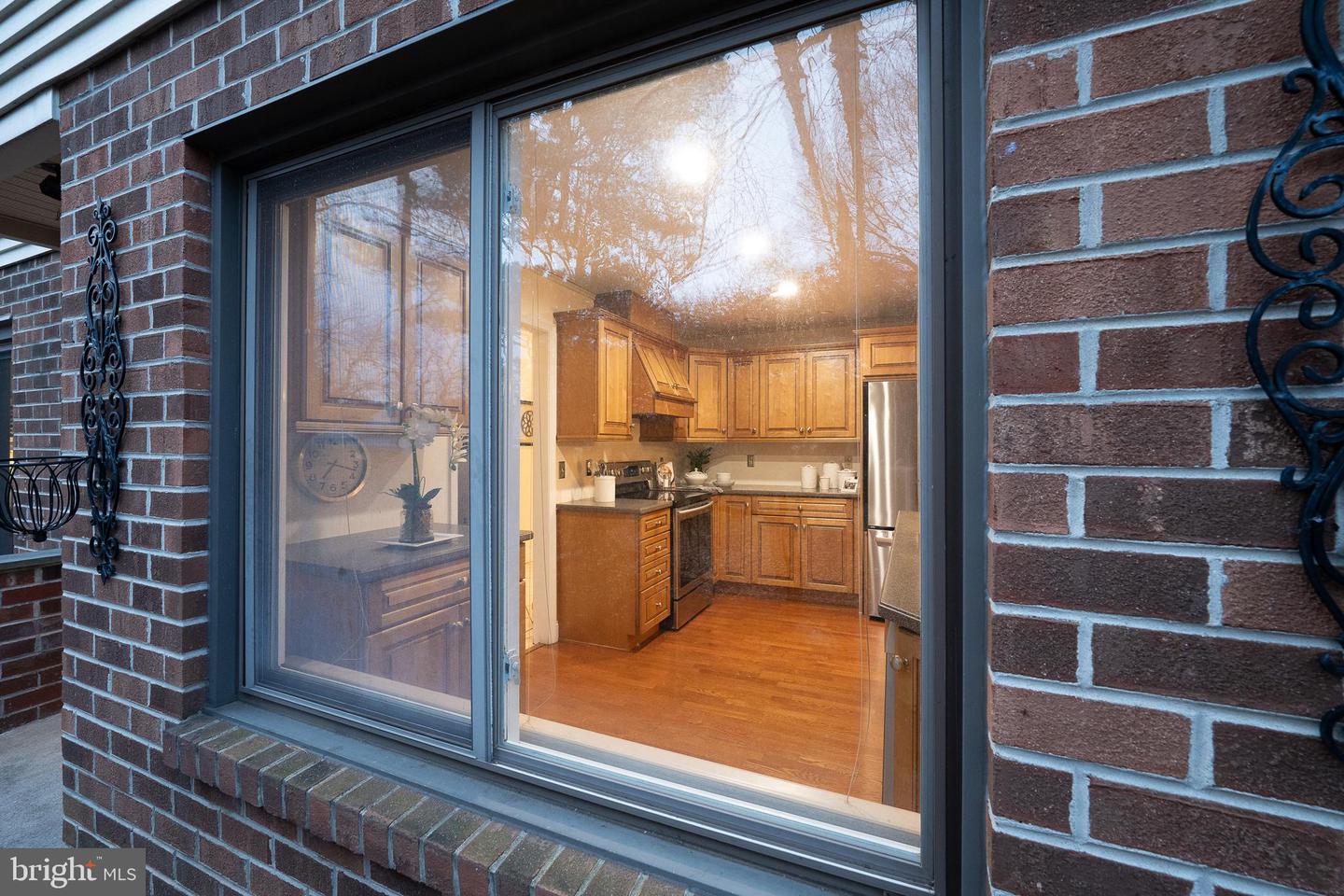 301 Hanover Ct Property Photo 47