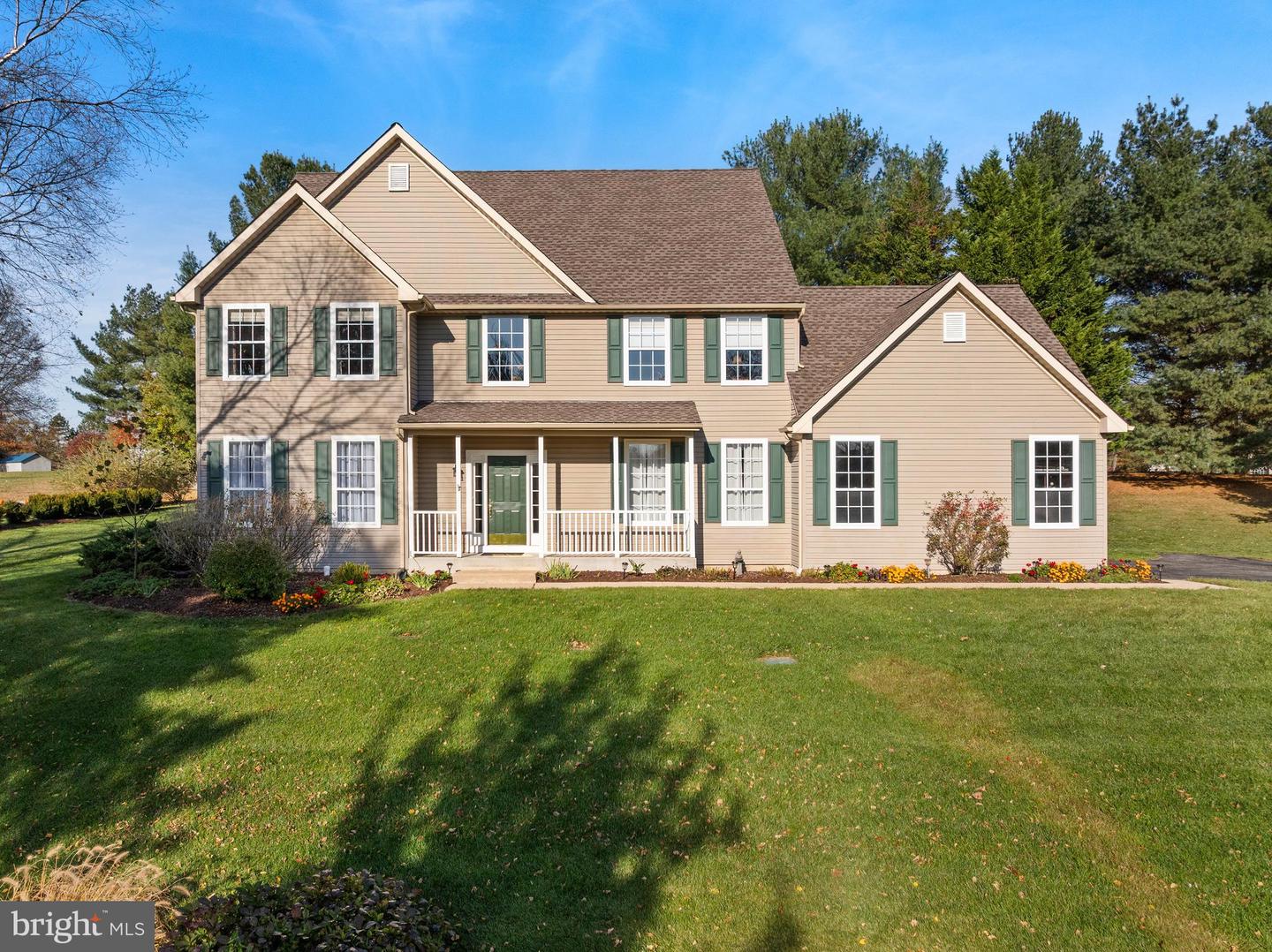 6 Belmont Cir Property Photo 1