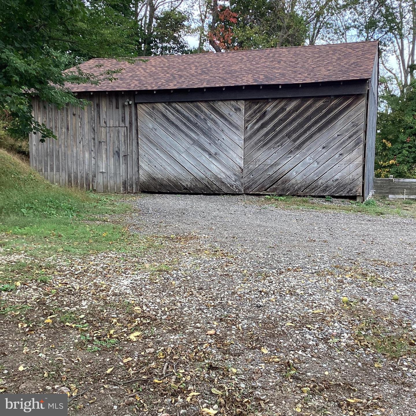 1050 Pike Springs Rd #barn Property Photo 1