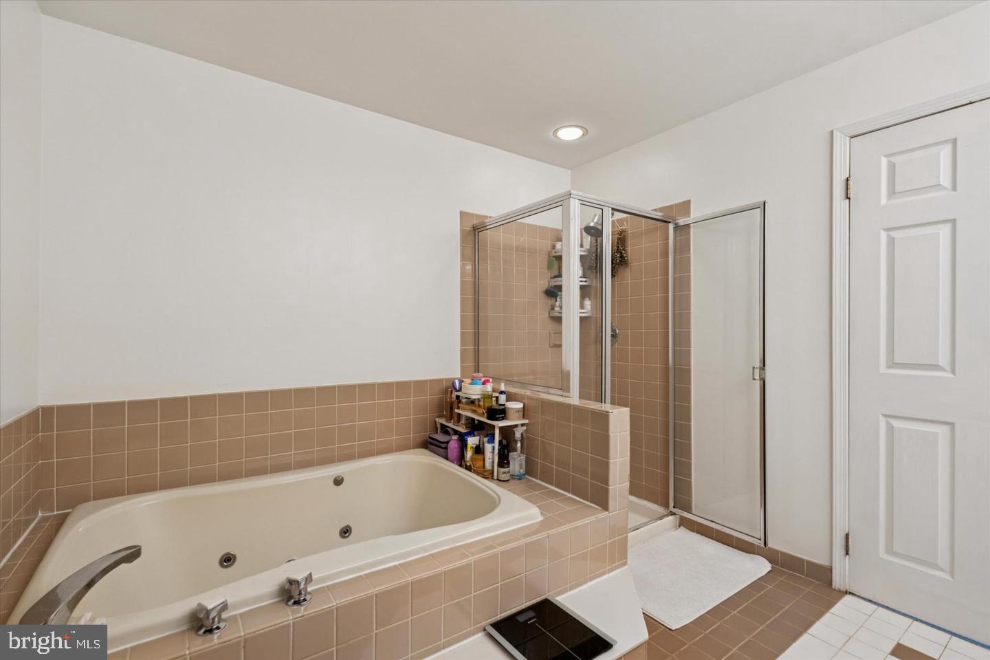 32 Main St Property Photo 13