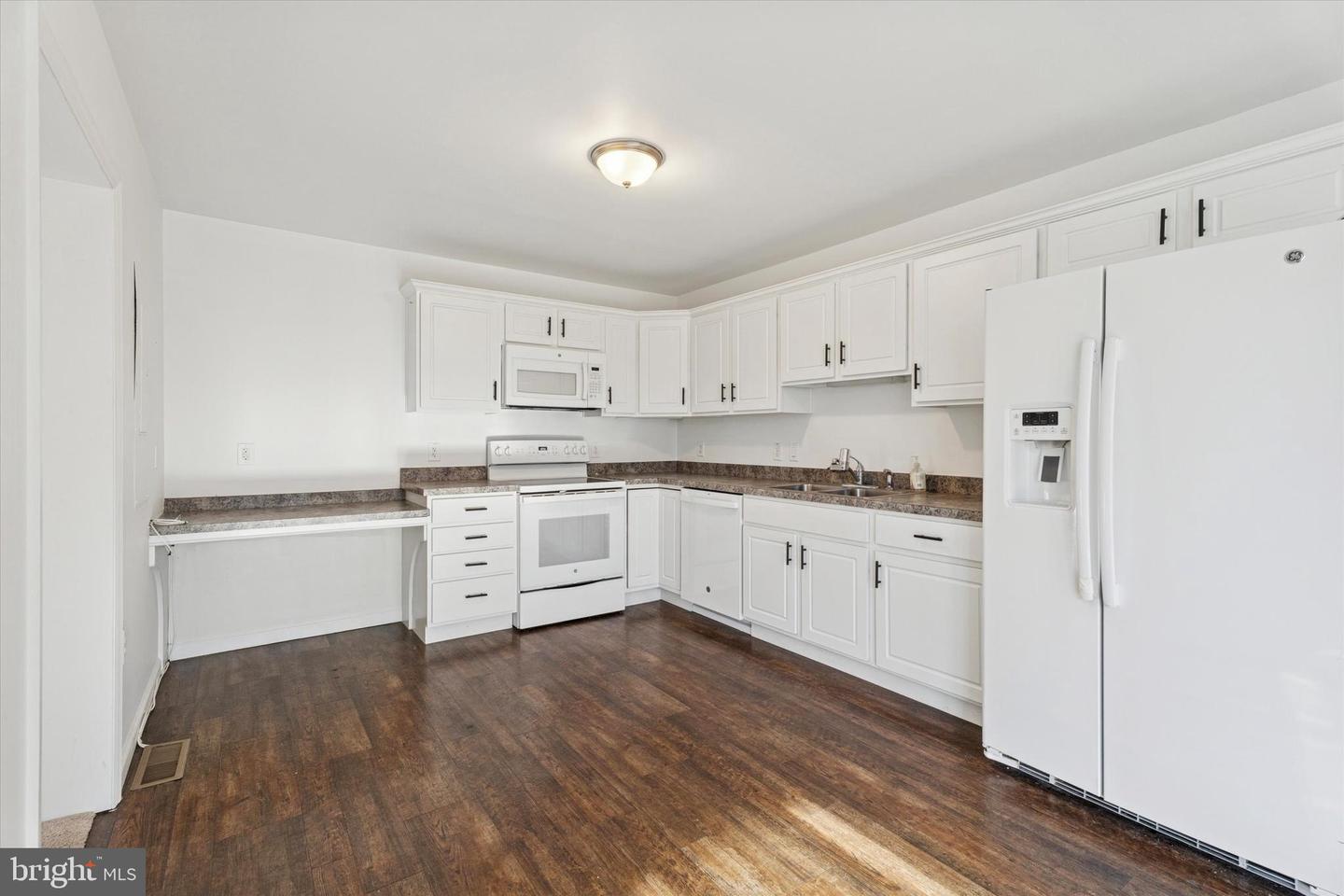 98 N Bacton Hill Rd #unit A Property Photo 3