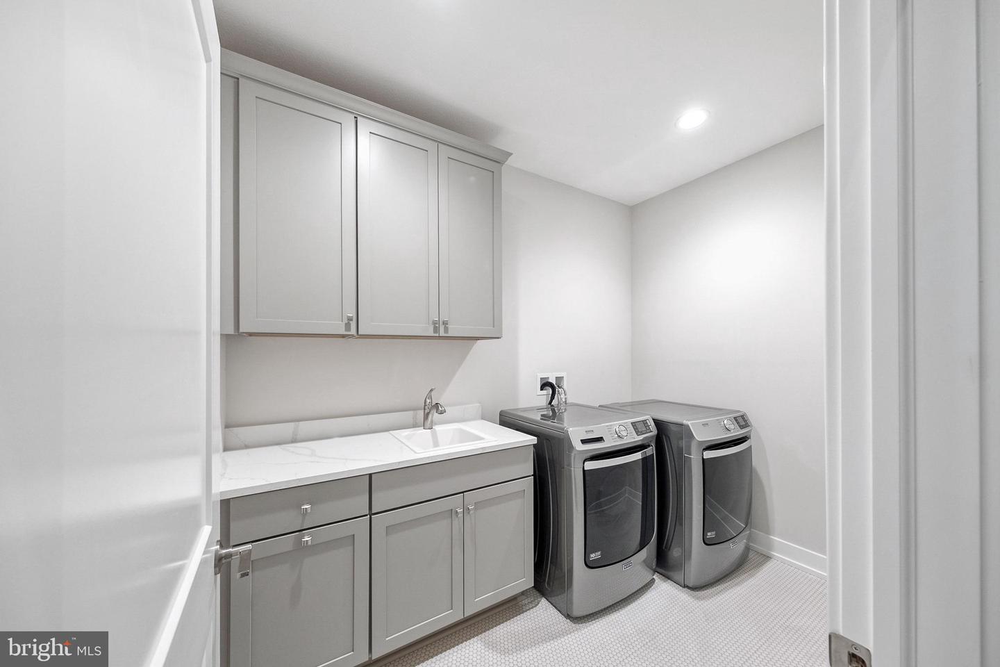 545 Webb Rd -dd Property Photo 35
