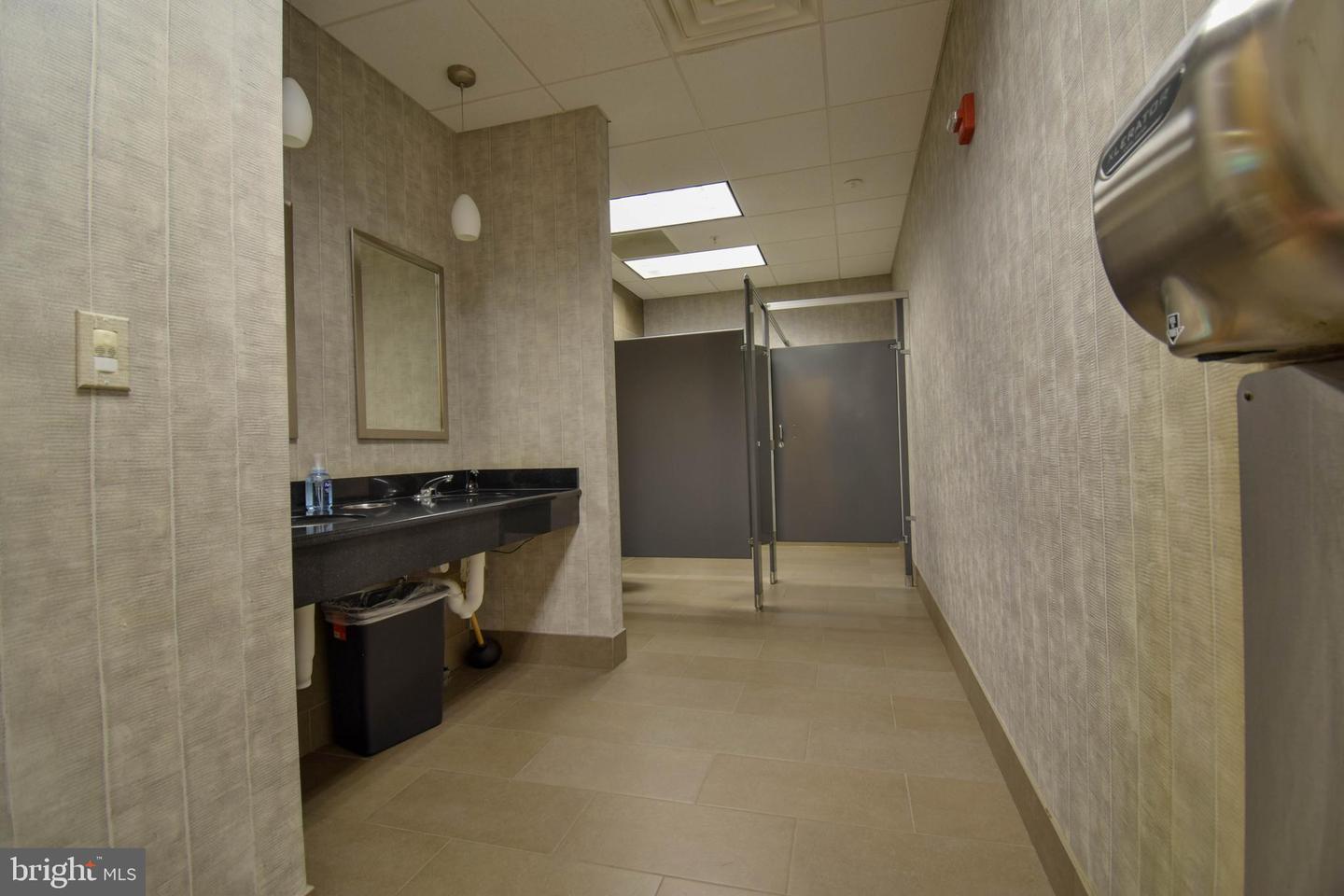 400 Lapp Rd Property Photo 12
