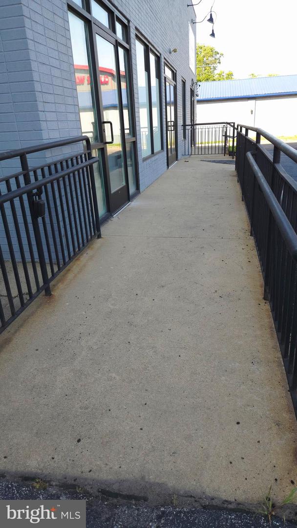 65 E E Bridge St Property Photo 6