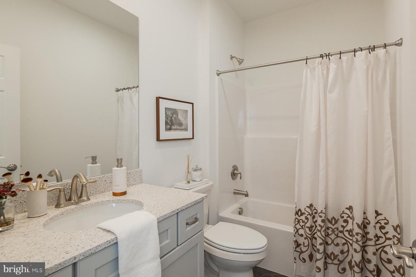 605 Greenbriar Path Property Photo 19