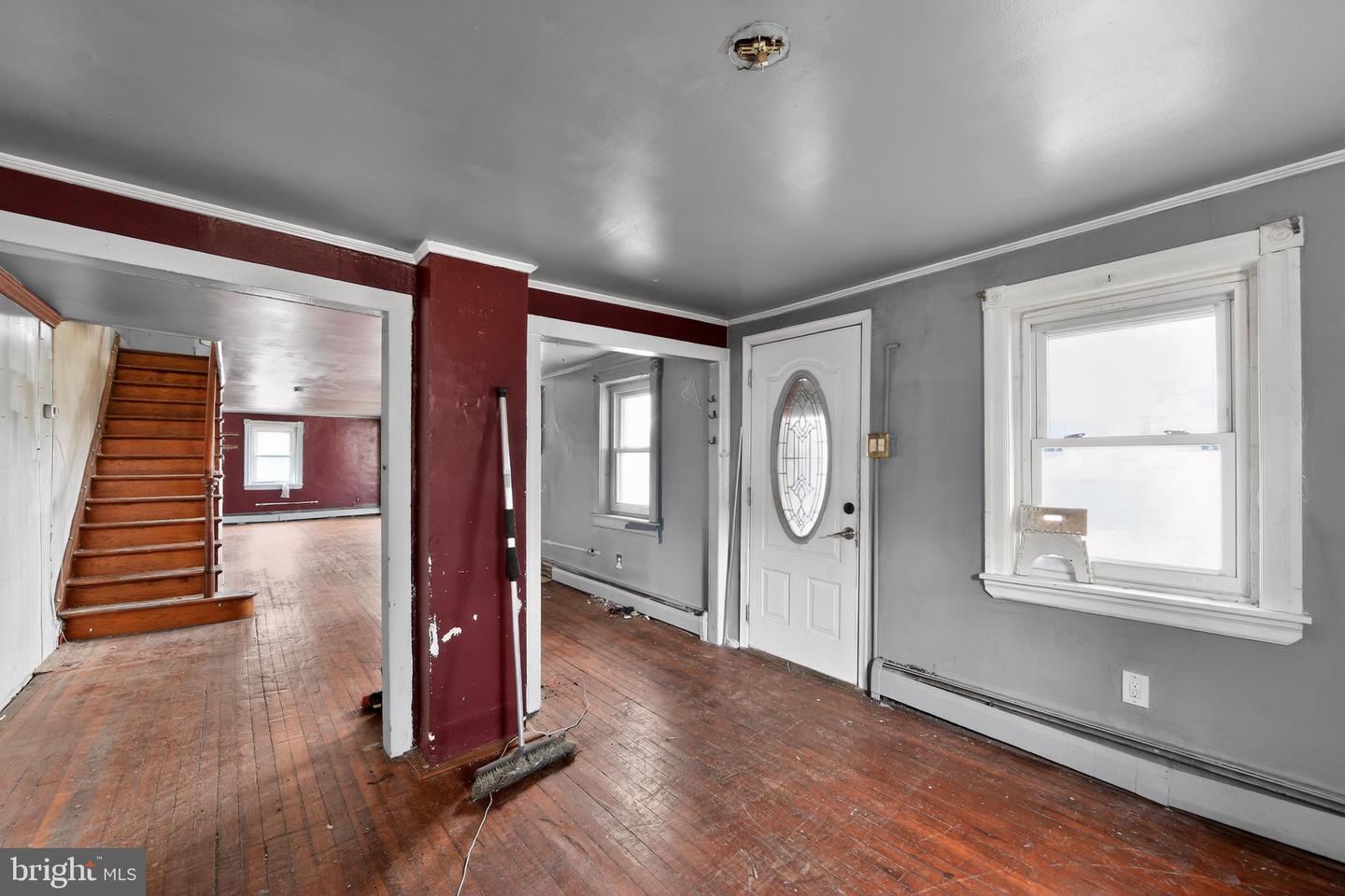 71-73 W Central Ave Property Photo 3