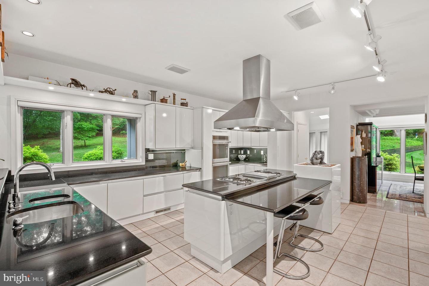 6 Hunt Club Ln Property Photo 24