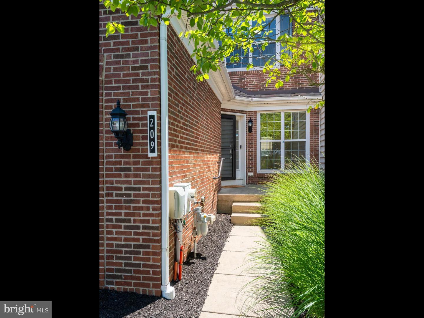 209 N Caldwell Cir Property Photo 3