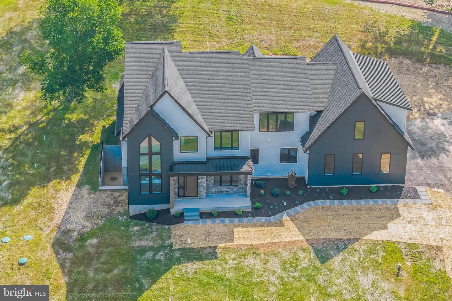 736 Northbrook Rd #l3 Property Photo 3