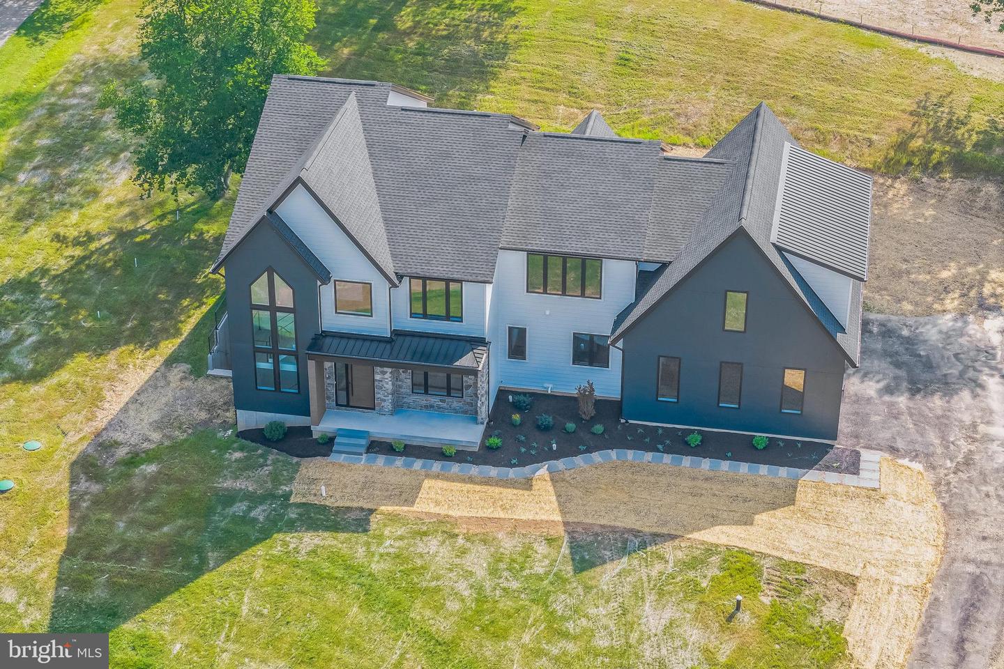 736 Northbrook Rd #l3 Property Photo 4