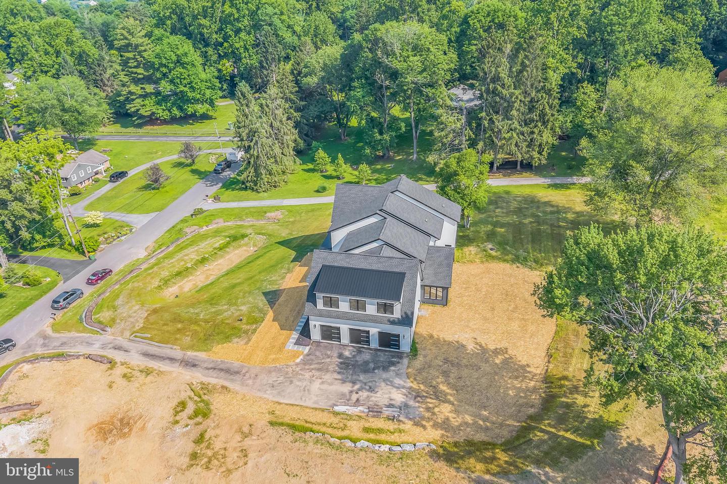 736 Northbrook Rd #l3 Property Photo 7