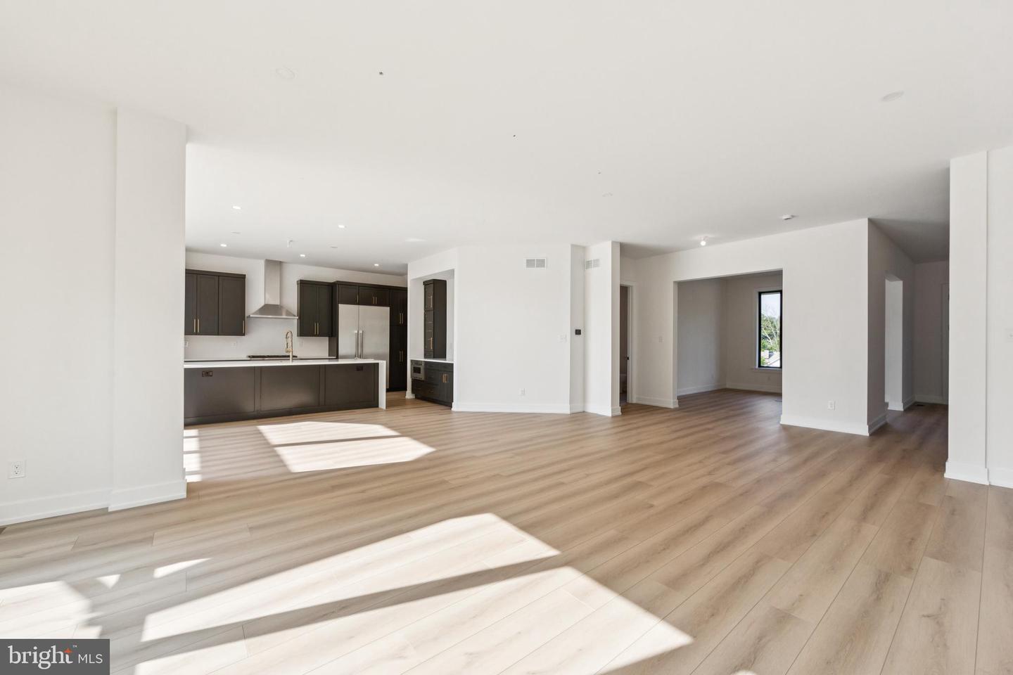 736 Northbrook Rd #l3 Property Photo 13