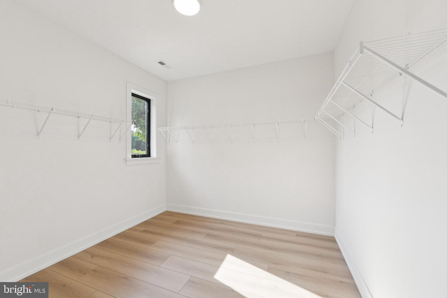 736 Northbrook Rd #l3 Property Photo 19