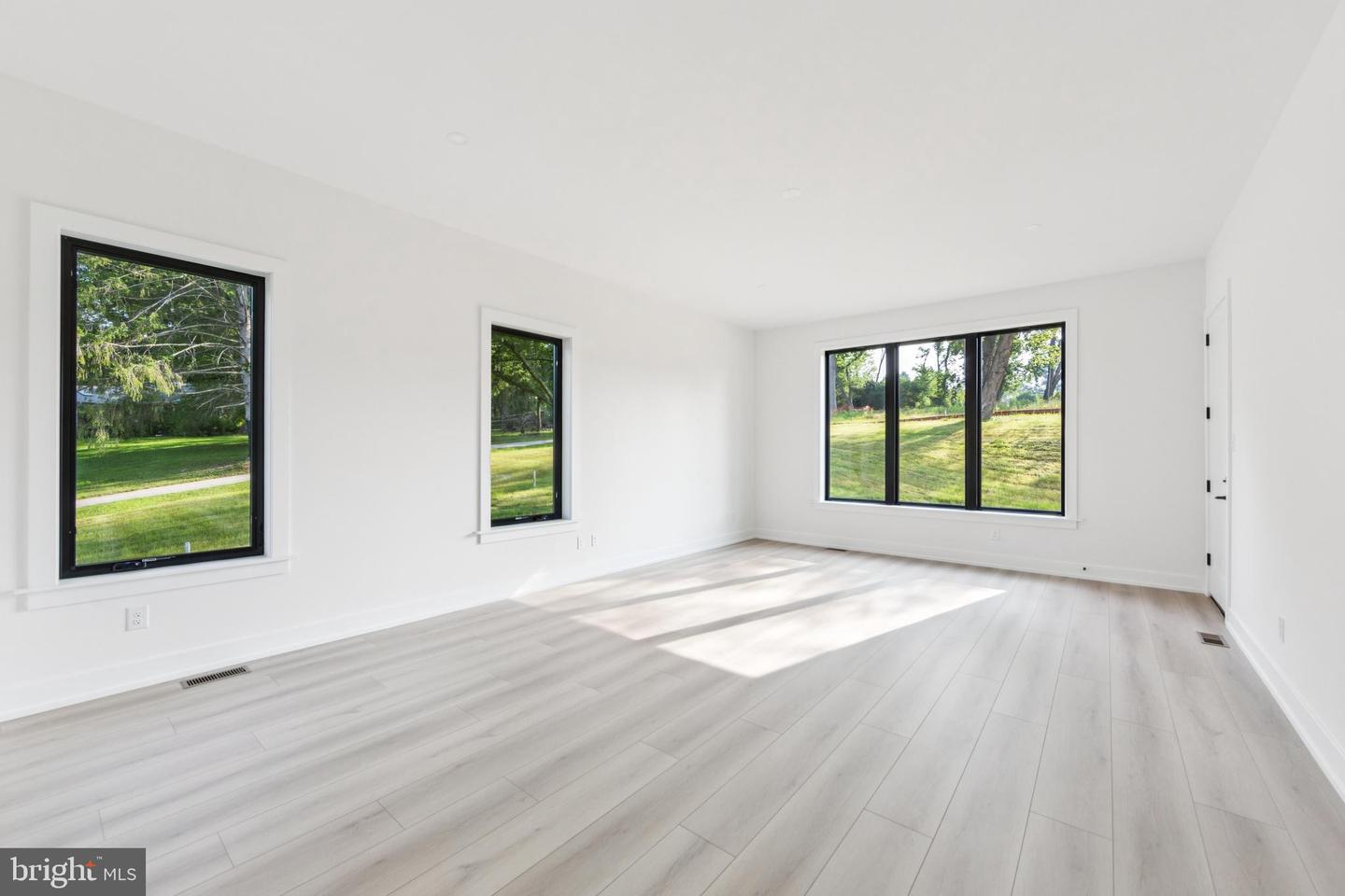 736 Northbrook Rd #l3 Property Photo 21