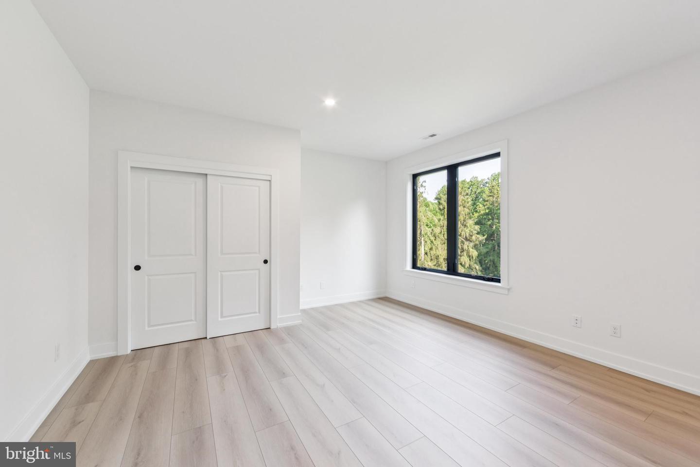 736 Northbrook Rd #l3 Property Photo 38