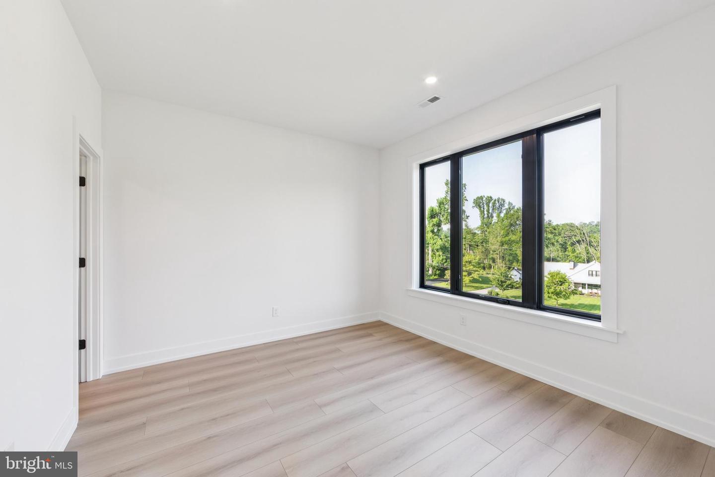736 Northbrook Rd #l3 Property Photo 39