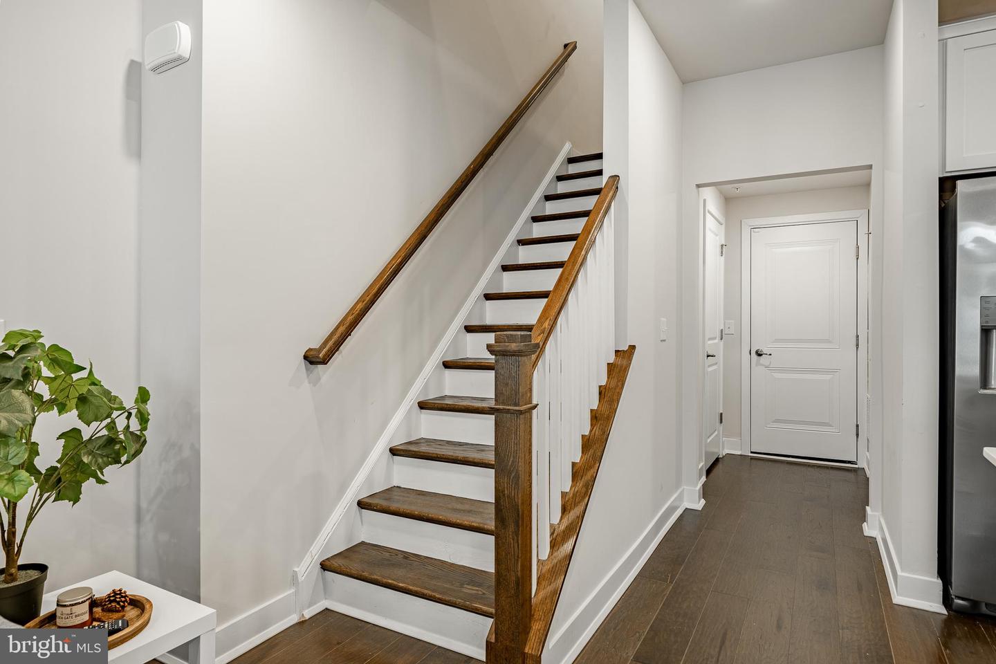 770 Ore St Property Photo 10