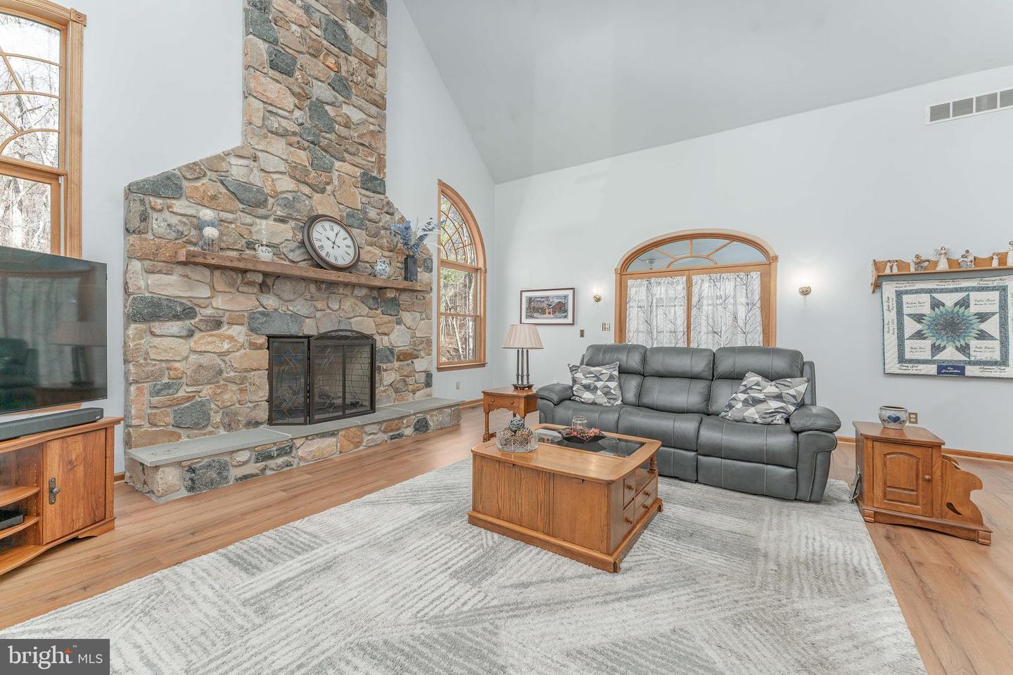 797 Tree Ln Property Photo 12