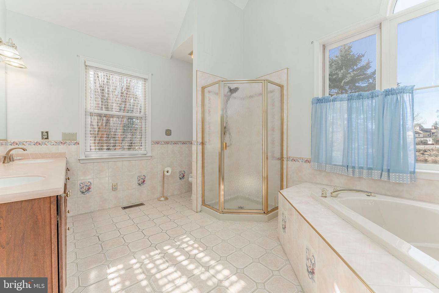 797 Tree Ln Property Photo 32