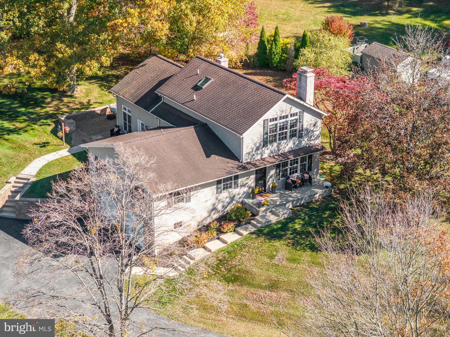 7 Richard Wilson Dr Property Photo 2