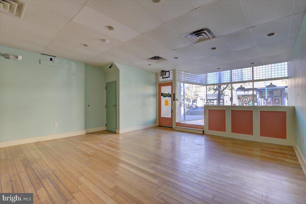 322 Bridge St Property Photo 4