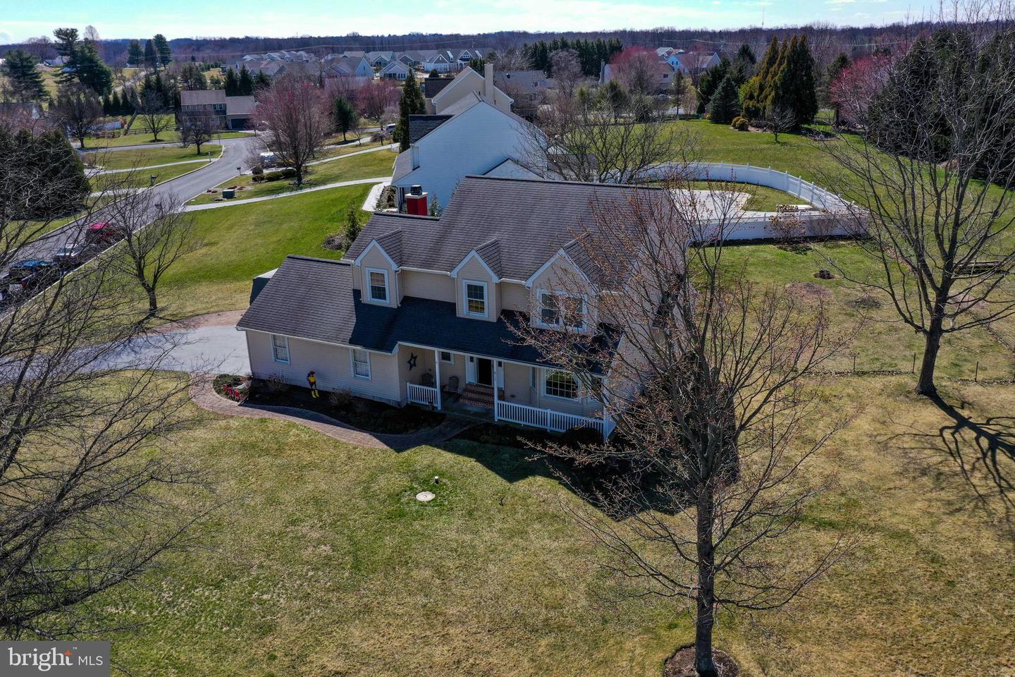 19 Ponds End Dr Property Photo 2
