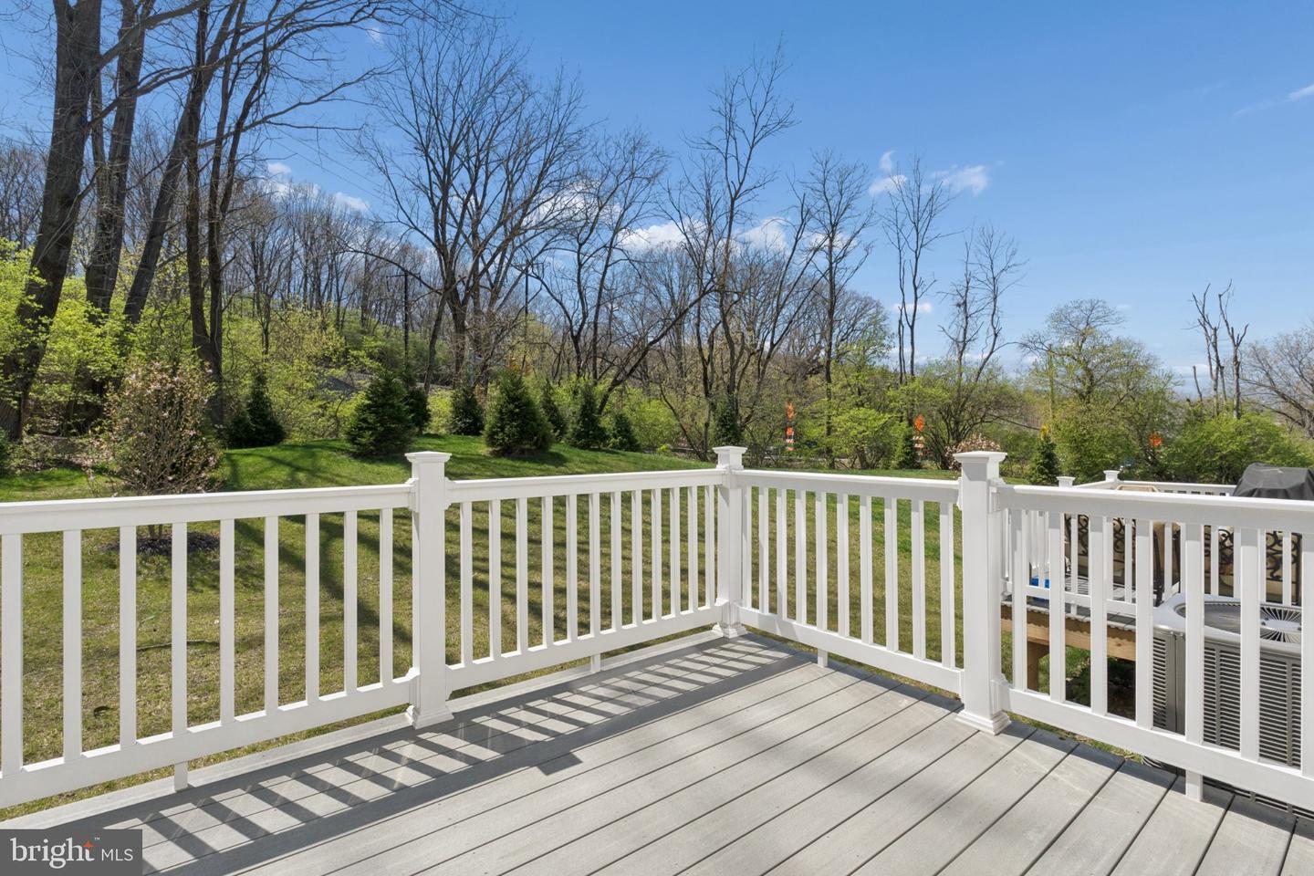 135 Four Leaf Dr Property Photo 10