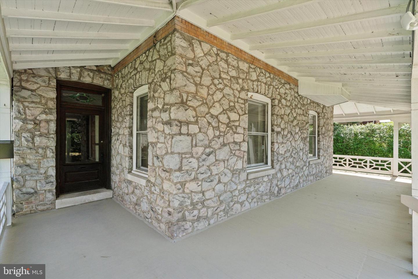 75 Nutt Rd Property Photo 4