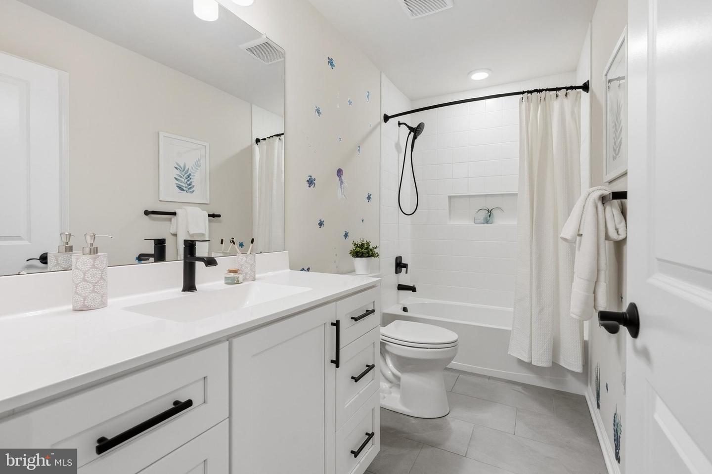 100 Lotus Ln Property Photo 26