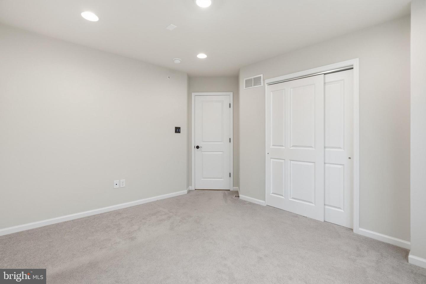 100 Lotus Ln Property Photo 28