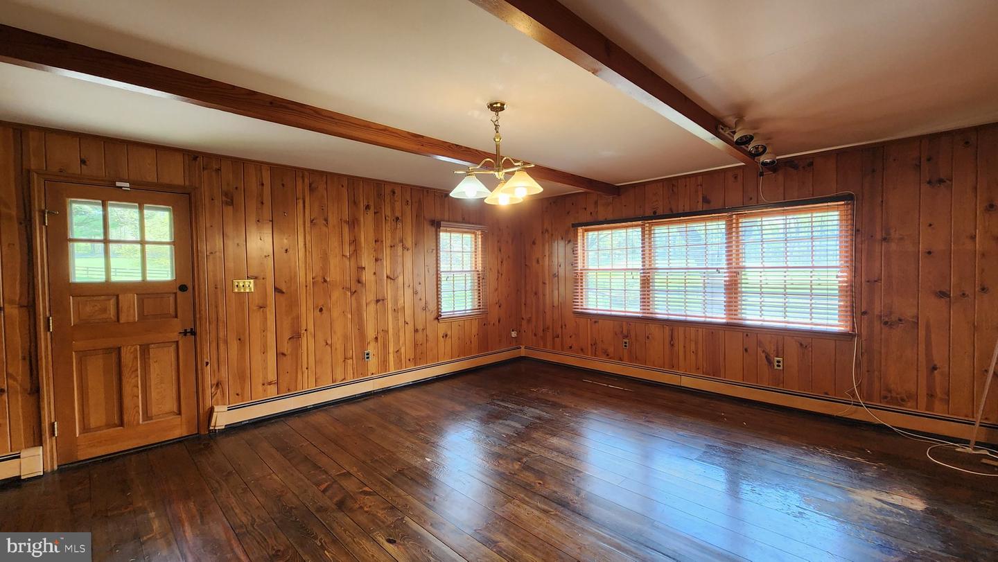1105 Green Lane Rd Property Photo 17