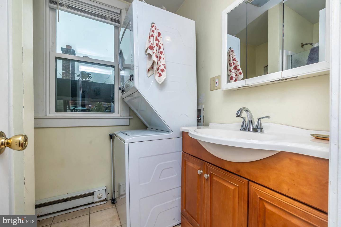 107 W State St Property Photo 41