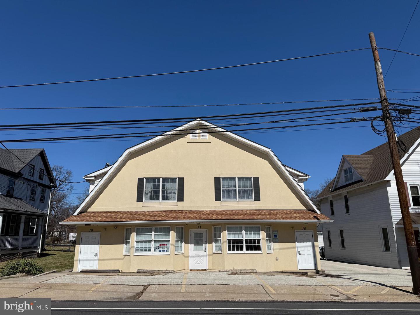 17 W Central Ave Property Photo 1
