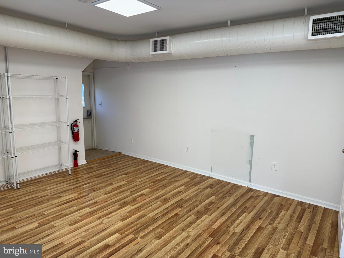 17 W Central Ave Property Photo 6