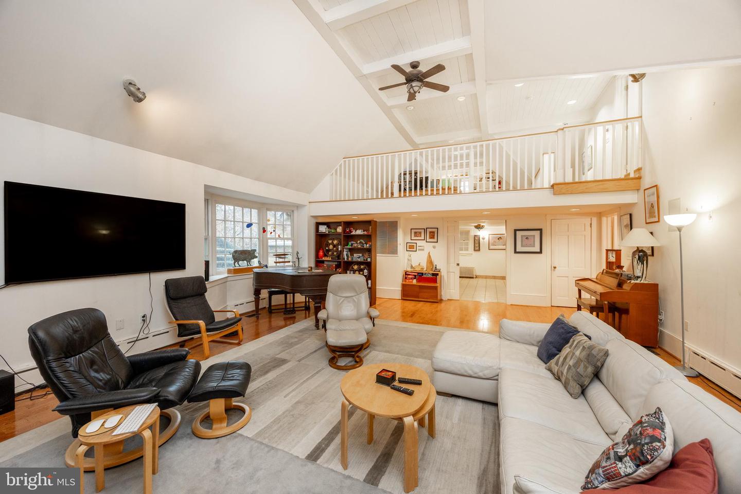 580 Reeds Rd Property Photo 36