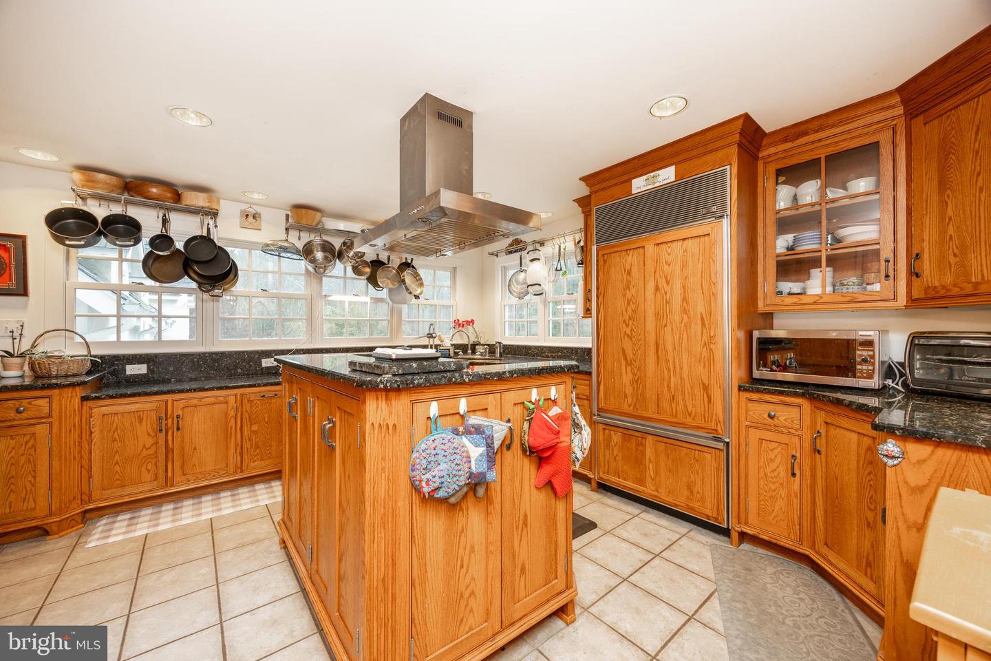 580 Reeds Rd Property Photo 40