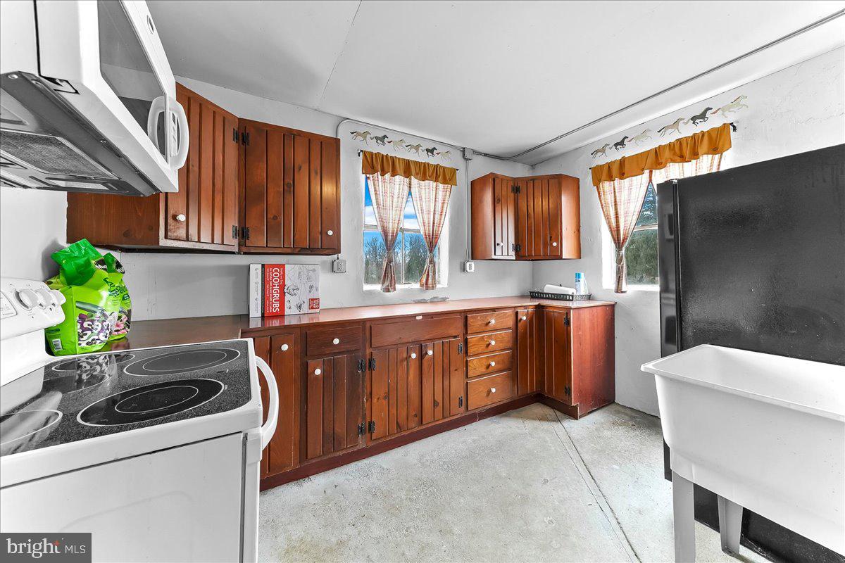 2563 Veronica Dr Property Photo 55