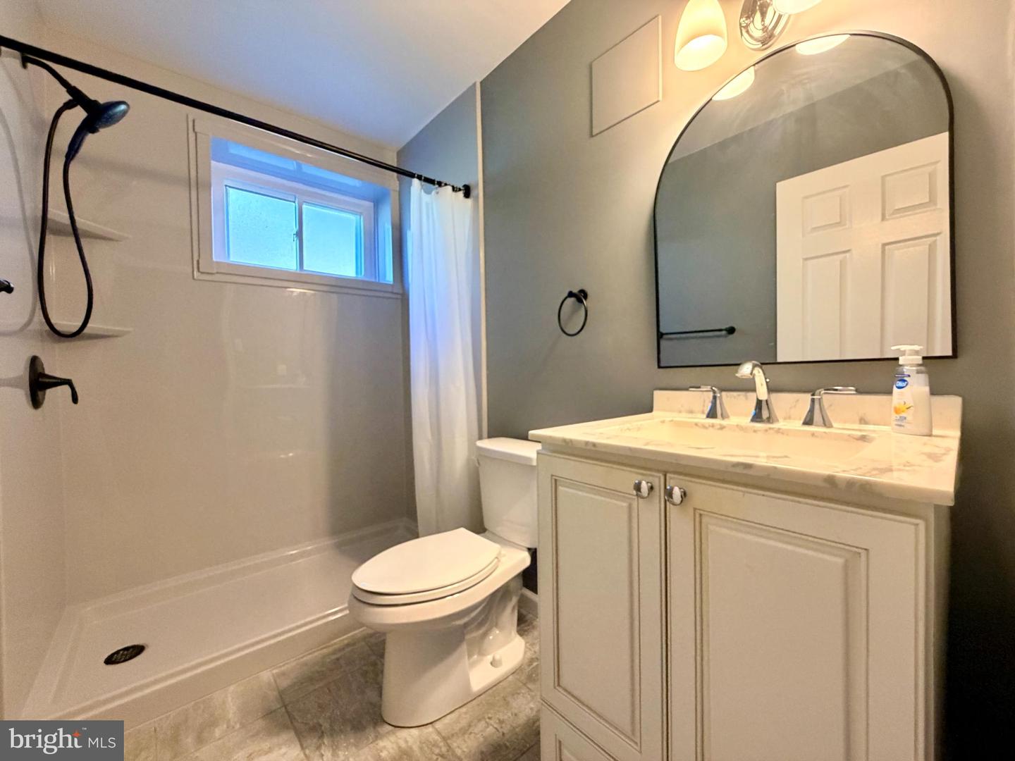 335 E Lancaster Ave #e-5 Property Photo 8