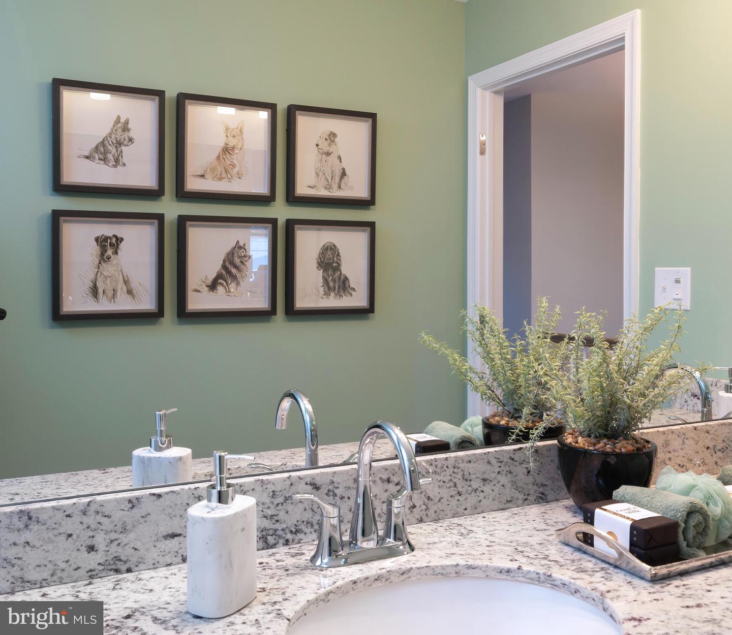 217 Capri Dr #124 Property Photo 14