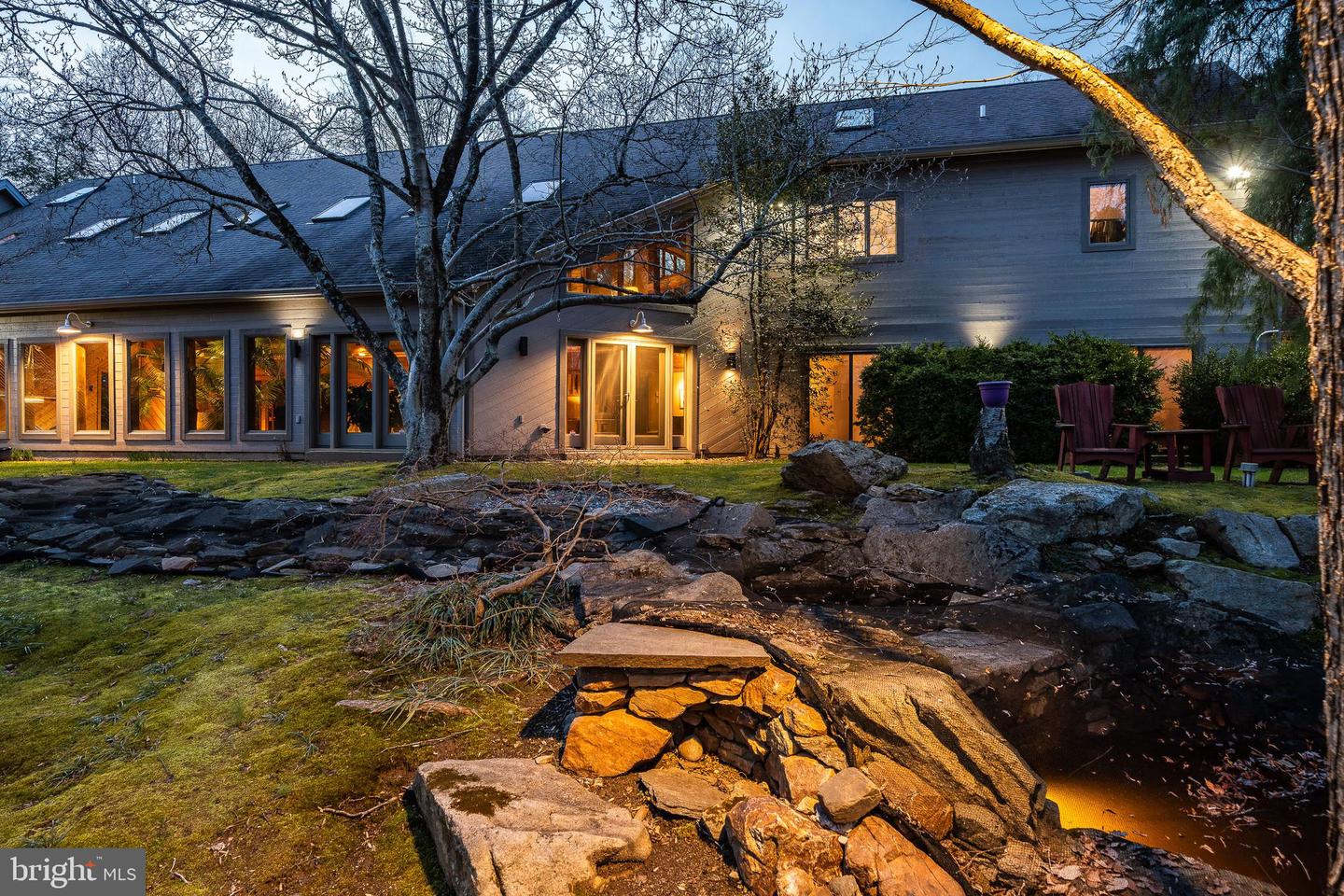 7 Bittersweet Dr Property Photo 4