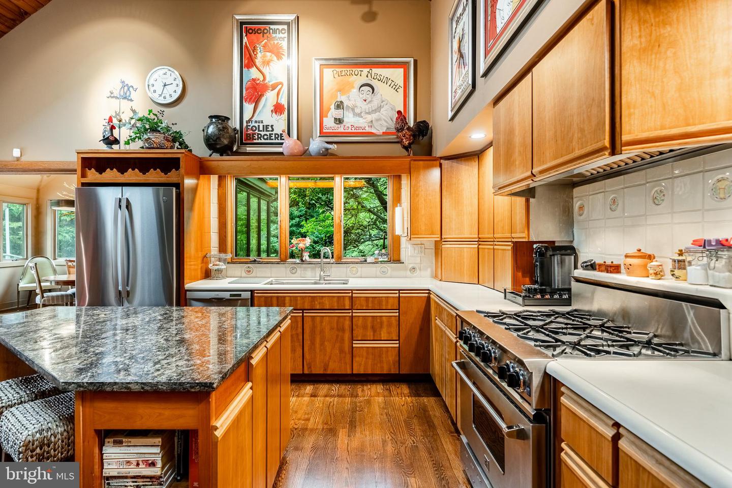 7 Bittersweet Dr Property Photo 17