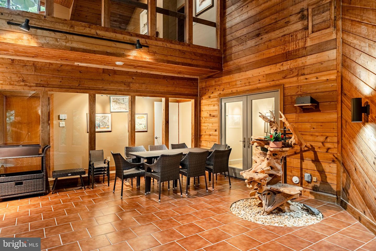 7 Bittersweet Dr Property Photo 46