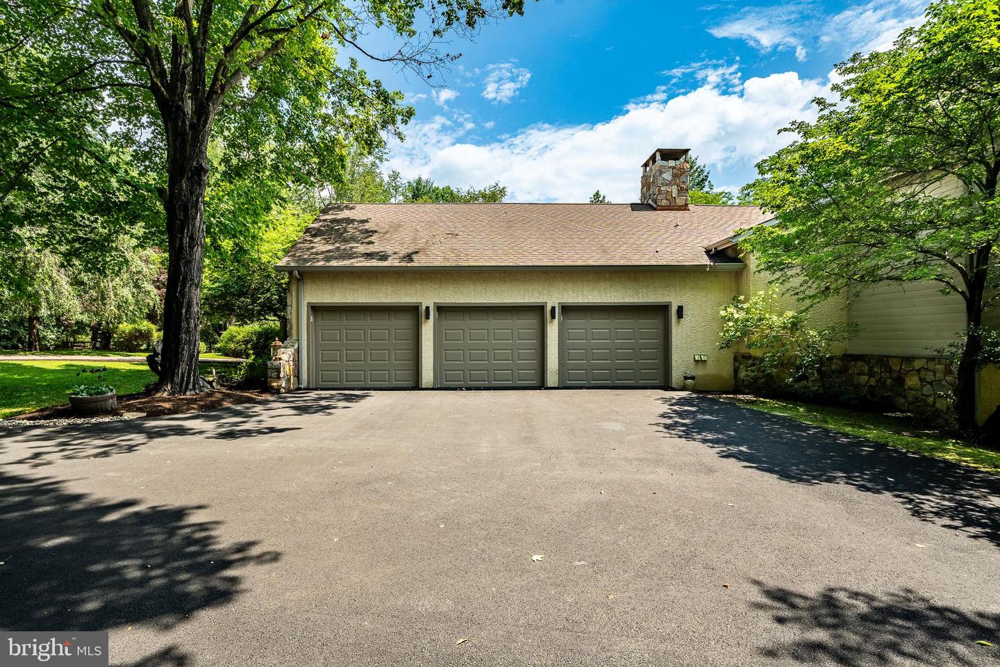 7 Bittersweet Dr Property Photo 75