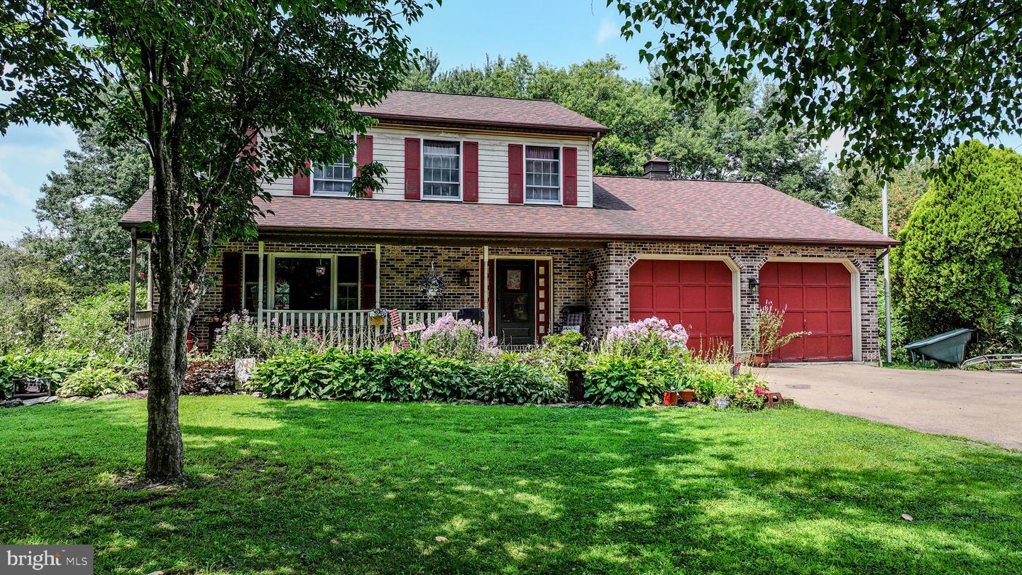 893 Old Forge Rd Property Photo 1