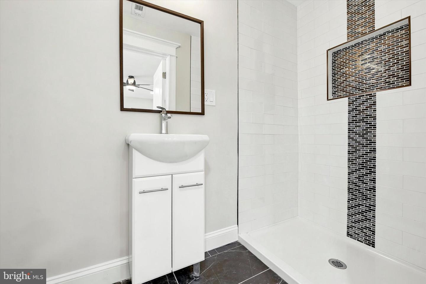 1376 College Hill Dr Property Photo 20
