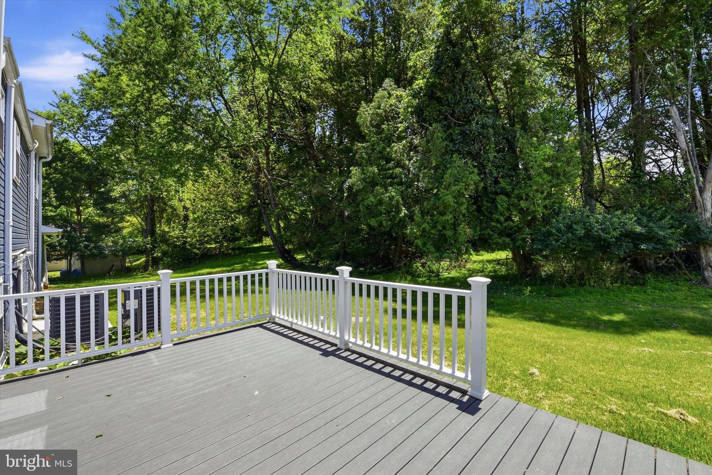 1376 College Hill Dr Property Photo 33
