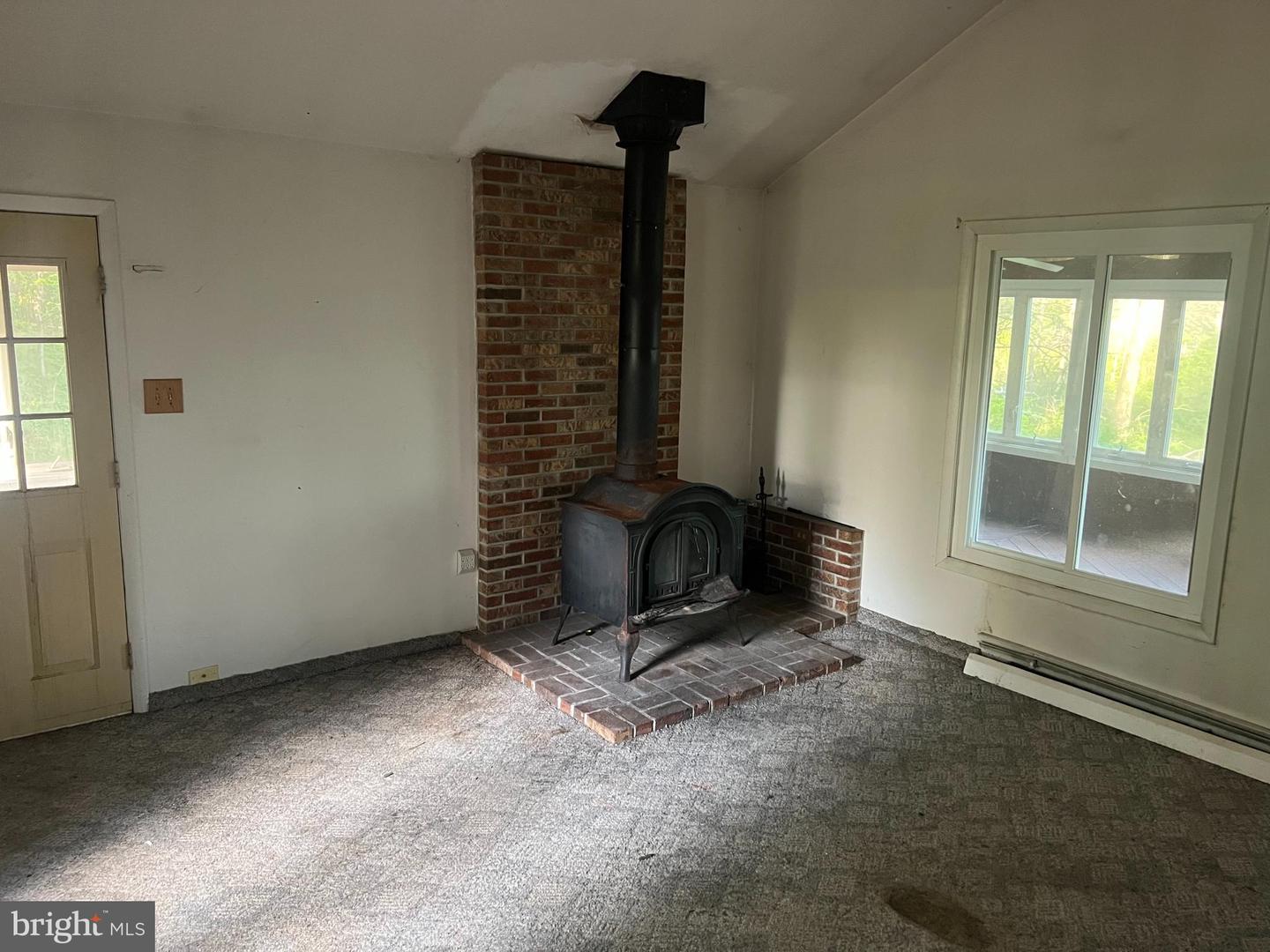 7 Shady Ln Property Photo 6