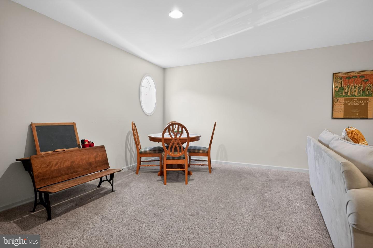 225 Honeycroft Blvd Property Photo 28