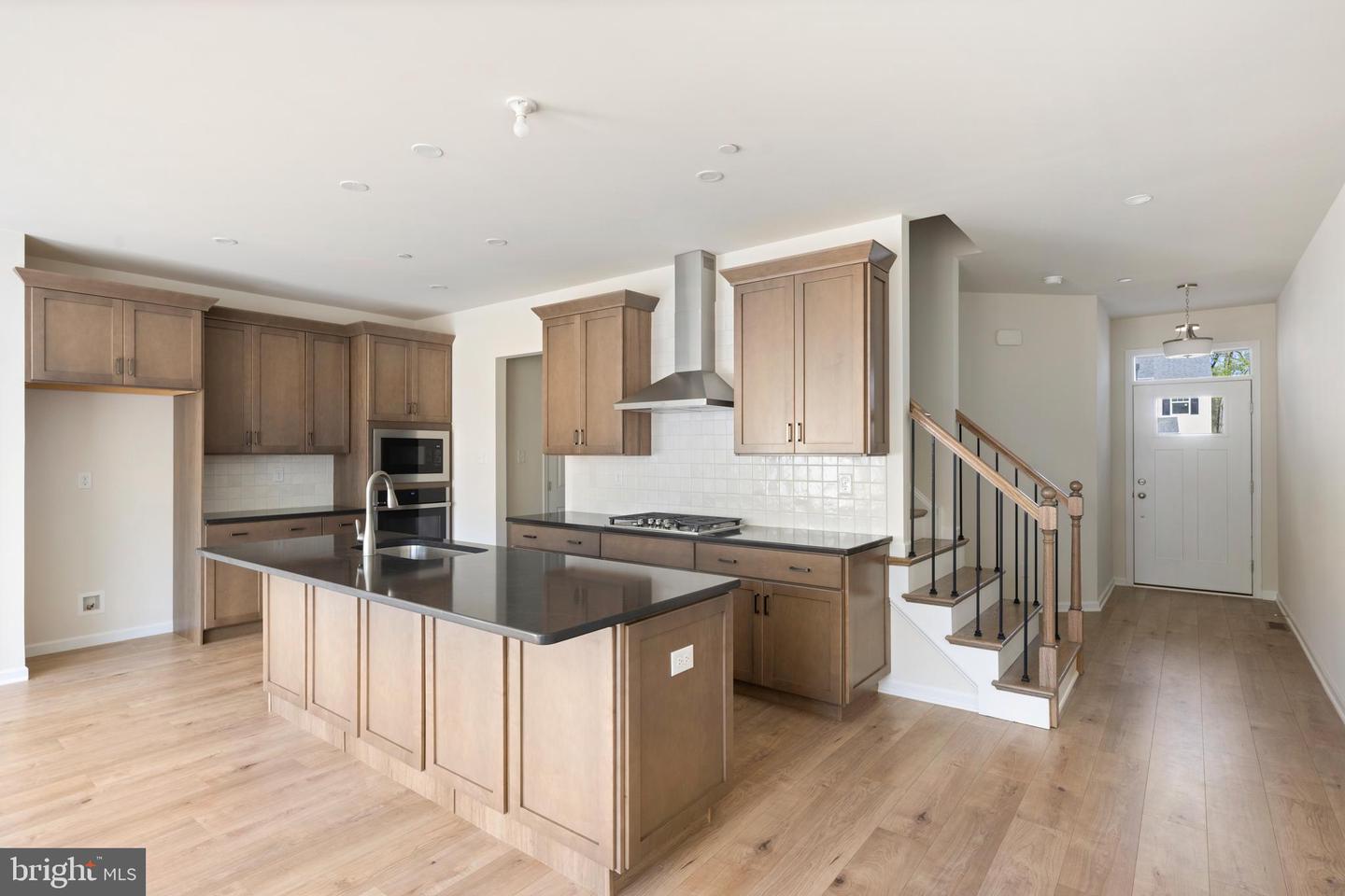 00 Tullow Hill Dr #sutton Property Photo 1